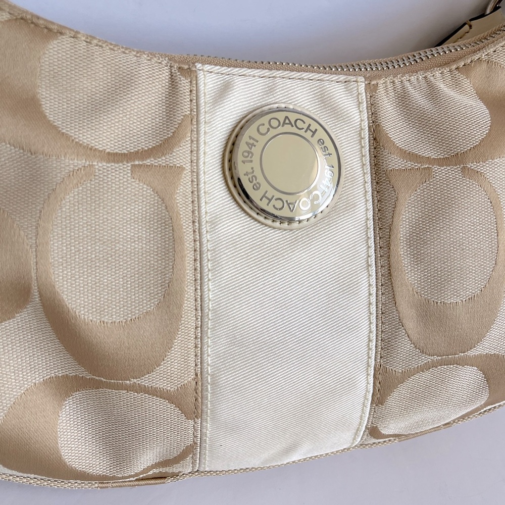 Coach Cream and Tan Shoulder Bag - Picture 5 of 11